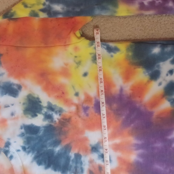 90 Degree By Reflex Handmade Tie-Dye Sweatshirt - Picture 6 of 13